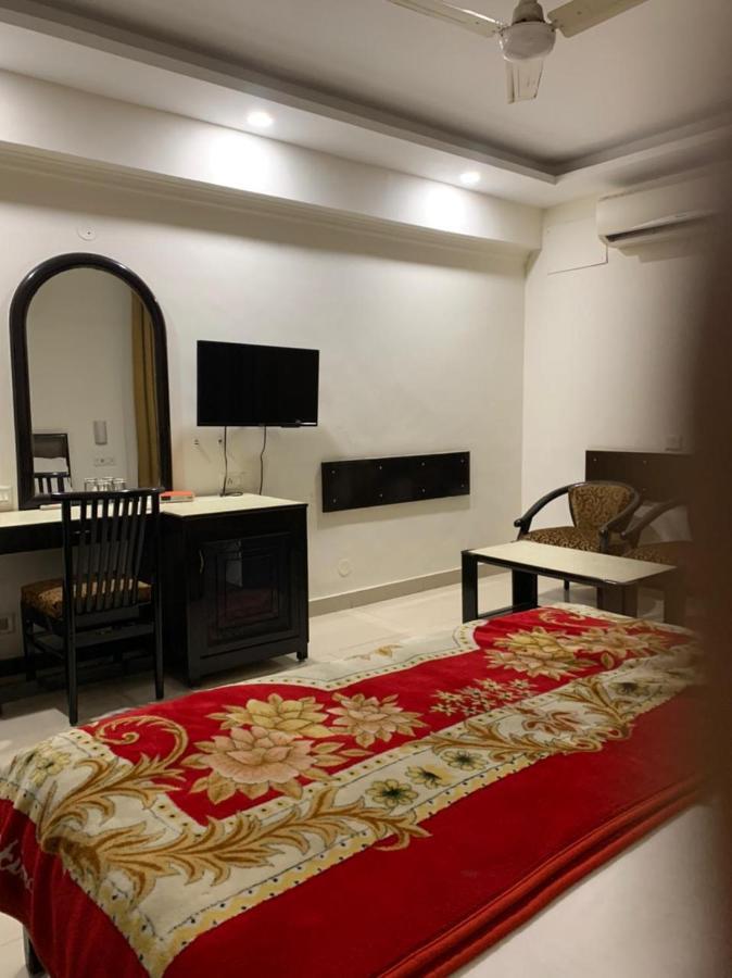Hotel Raman'S Jagādhri Εξωτερικό φωτογραφία