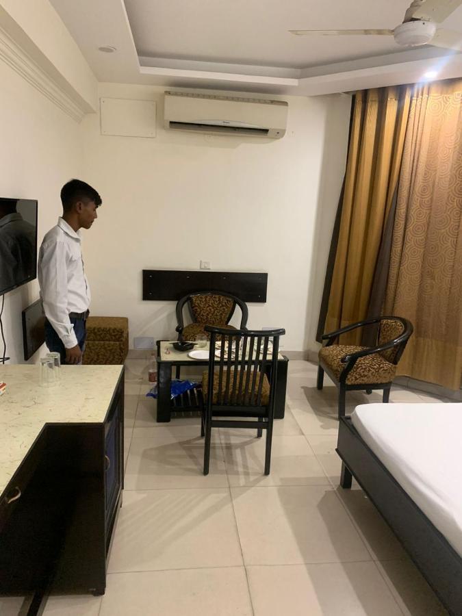 Hotel Raman'S Jagādhri Εξωτερικό φωτογραφία