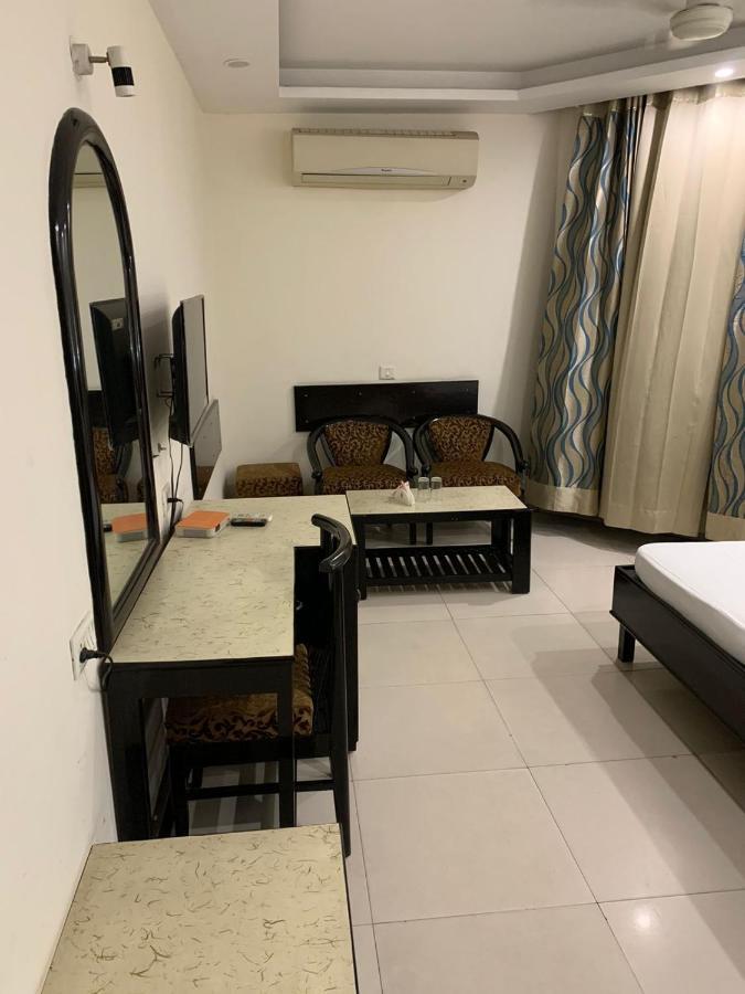 Hotel Raman'S Jagādhri Εξωτερικό φωτογραφία